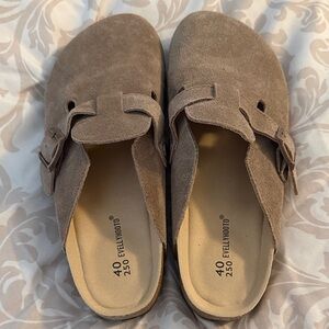 Casual Tan Suede Mules